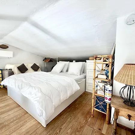 Apartamento Lumineux Avec Climatisation Et Parking à Port - Fr-1-868-4 *